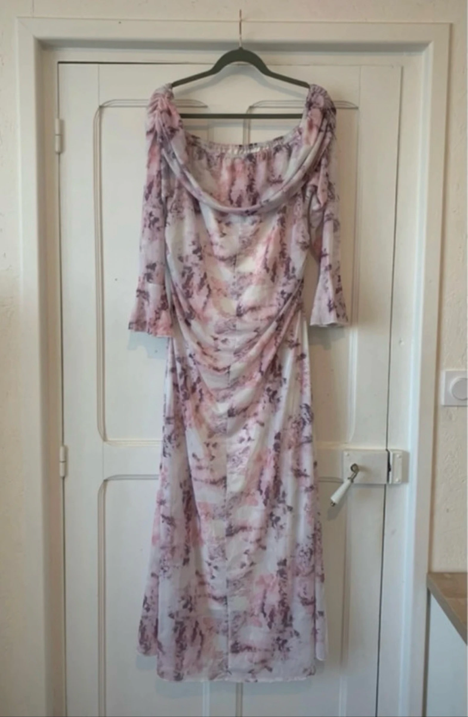 Romantische jurk met open schouders wit/roze vrouw - Maat 3XL Curve – photo 2